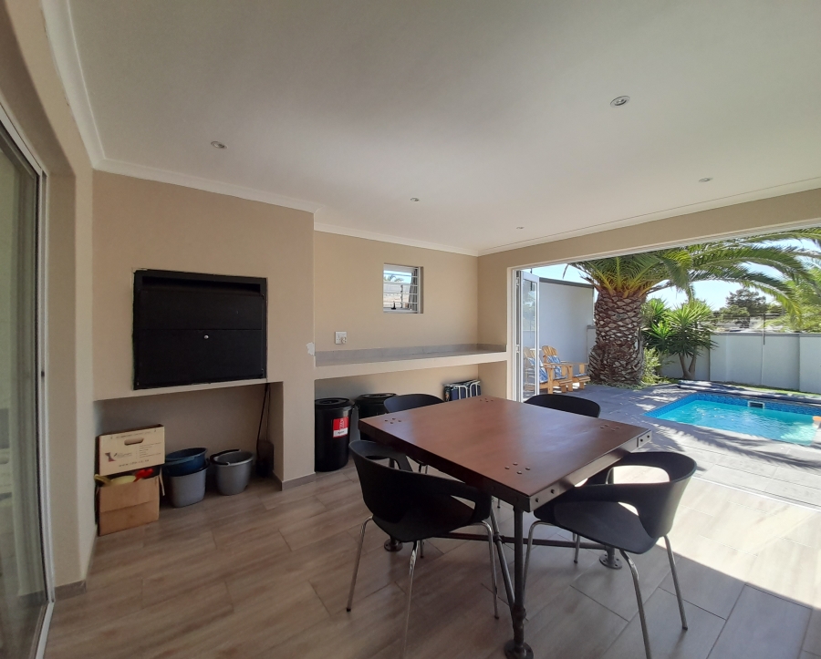 To Let 2 Bedroom Property for Rent in Sunningdale Western Cape